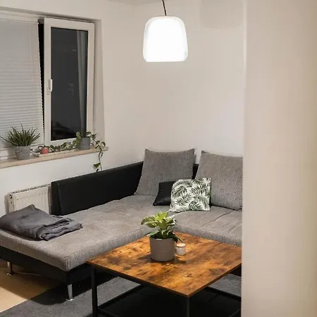Ruhiges Mit Grossem Balkon Und Stellplatz * Leipzig